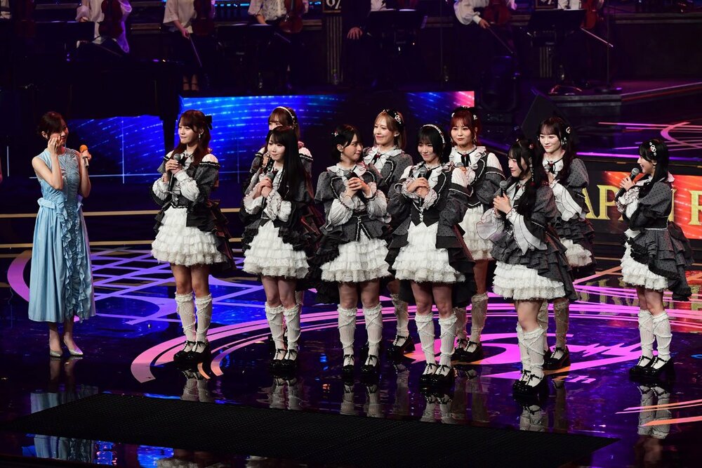 イコラブの晴れ舞台に涙する指原莉乃