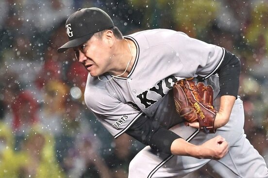 雨の中で力投を見せた巨人・田中将大だったが…