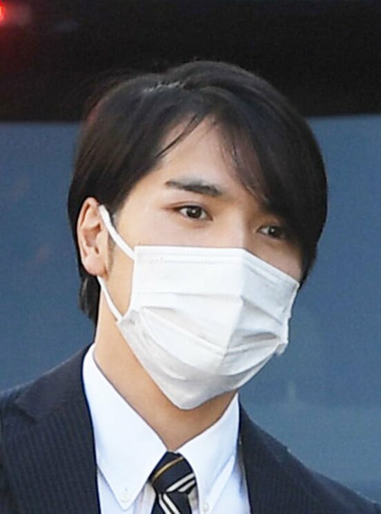  断髪した小室圭さん（東スポWeb）