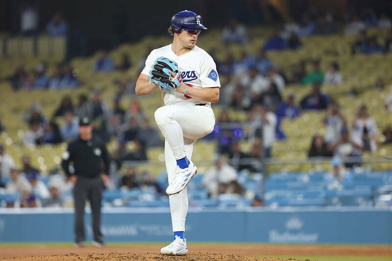 投手として登板するドジャースの野手キケ・ヘルナンデス