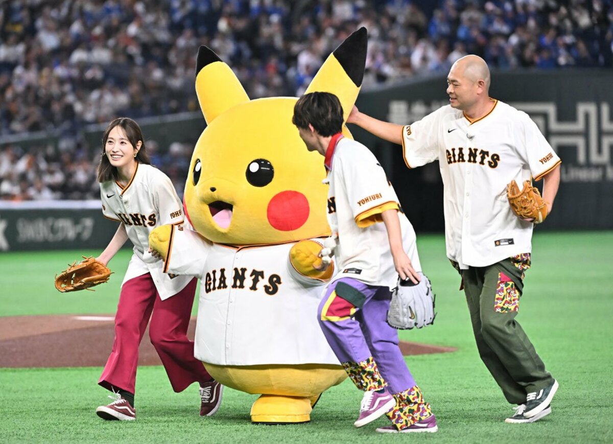 読売ジャイアンツ Lサイズ TGビジターユニフォーム ポケモンコラボ ピカチュウ 巨人】東京ドームにピカチュウ登場でポケモンファン集結 昨春の