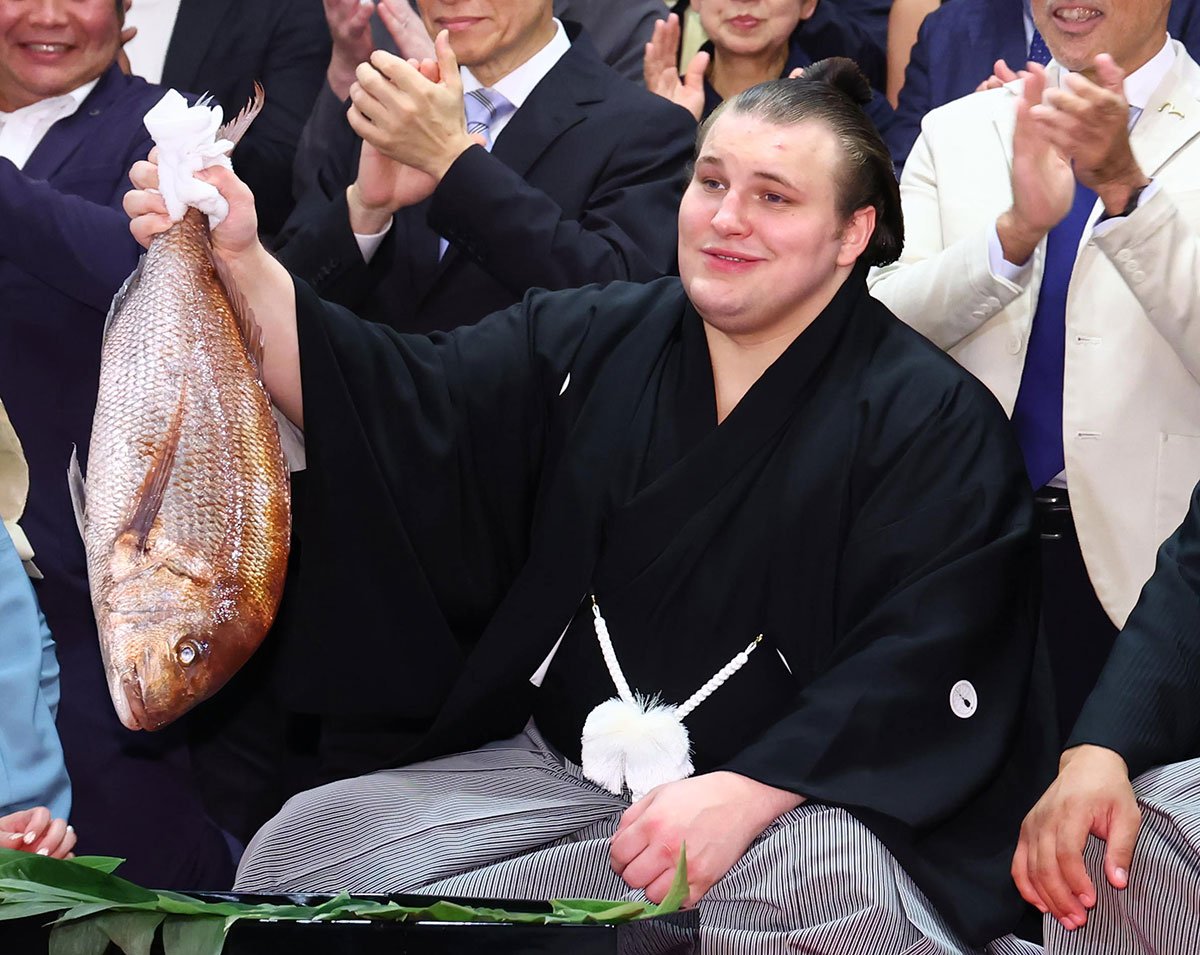 1ページ目】【大相撲】秀ノ山親方が〝大関復帰＆優勝〟安青錦の活躍に