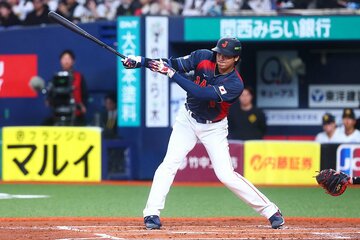 ３回の第２打席は二ゴロに終わり、出番終了となったドジャース・大谷翔平