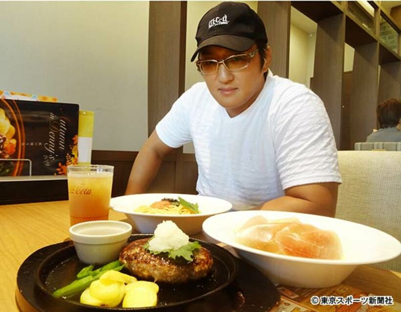  ハンバーグを見つめるタイチの胸中は…
