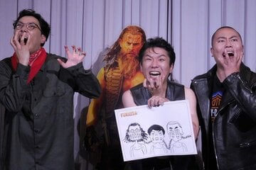 （左から）菊田竜大、秋山寛貴、岡部大