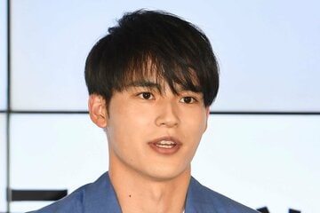 結婚を発表した水上恒司