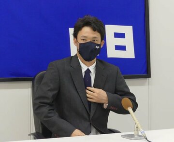  サインを保留した中日・福谷
