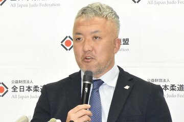 男子日本代表の鈴木桂治監督