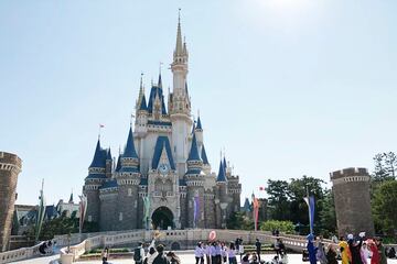 東京ディズニーランドは10月からチケット価格を引き上げる