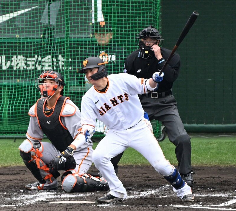 【巨人】小林誠司が今季初打席で適時二塁打　無練習の成果に喝采とどよめき | 記事 | 東スポWEB