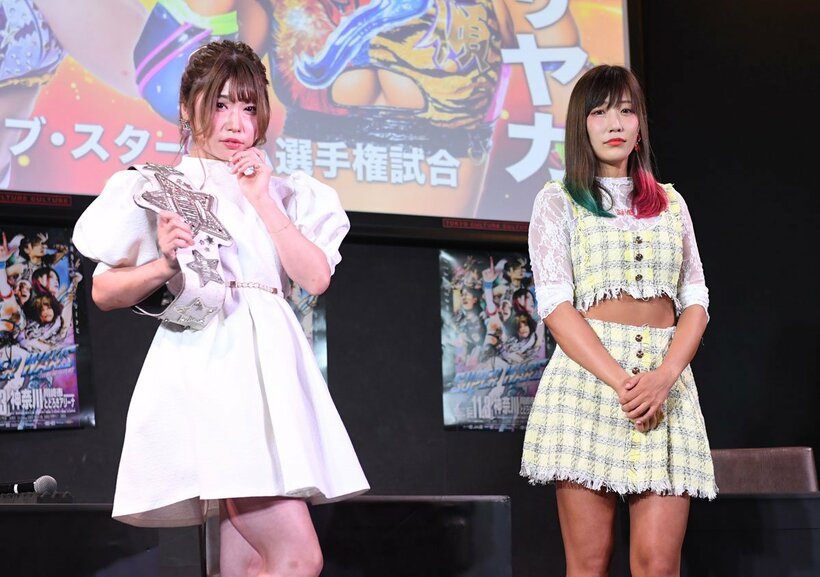  ウナギ(右)との同門対決を前に熱い思いを口にする中野(東スポWeb)
