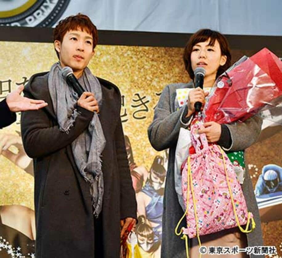 トークショーを行った深谷智博（左）、鎌倉涼夫妻