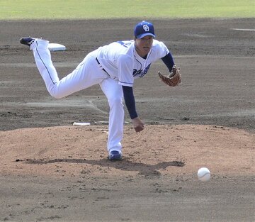  楽天とのオープン戦に登板した中日・柳（東スポWeb）