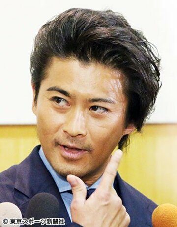  強制わいせつ事件で会見する山口達也