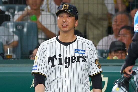 苦しい展開に渋い表情の阪神・藤川監督