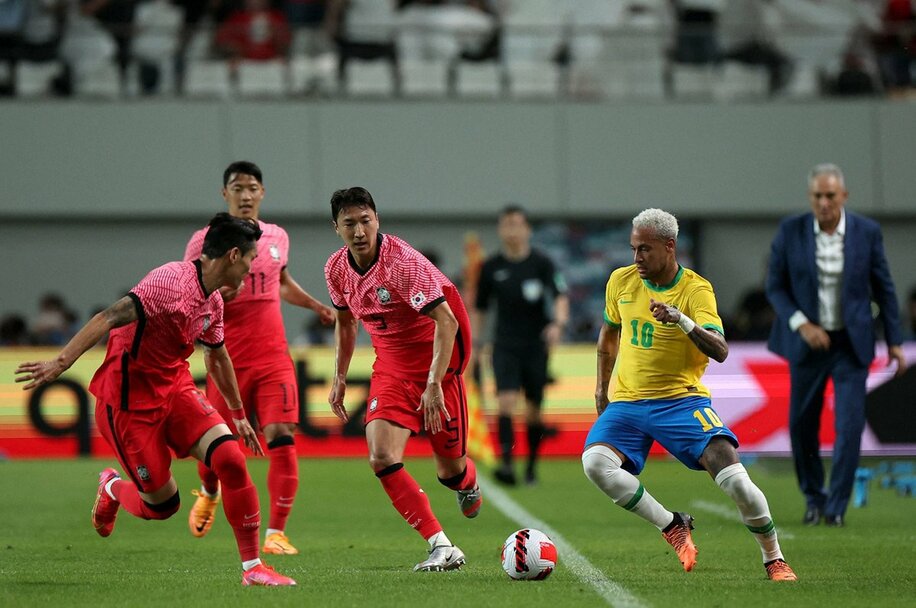  韓国代表―ブラジル代表戦の試合後に思わぬトラブルが…（ロイター）