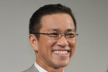 八代英輝氏