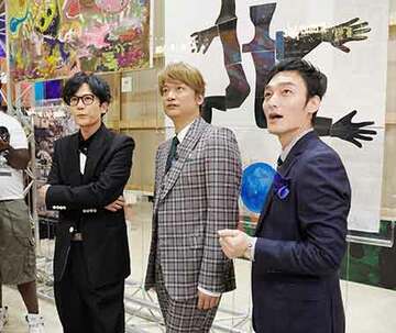 左から稲垣吾郎、香取慎吾、草なぎ剛
