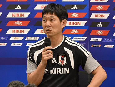 事前合宿の総括会見をする森保一監督