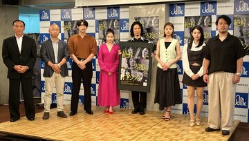 左から元厚労省の鈴木賢司氏、石井光太氏、田中柊羽、白上心望、堀源起、鈴原ゆりあ、佐久間あゆみ、田中慎太郎監督