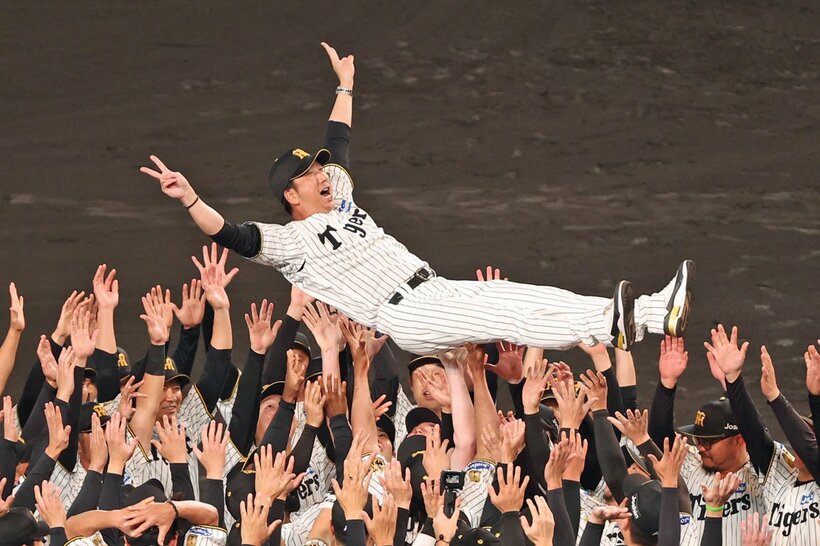 ７度宙を舞った阪神・藤川監督