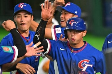 ダブルスチールから台湾初得点のホームを踏んだジェン・ツォンチェ