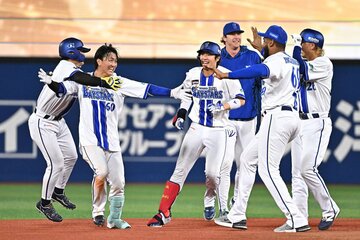 首位を猛追する巨人相手に延長サヨナラ勝ちと、勢いでは負けていないDeNAナイン