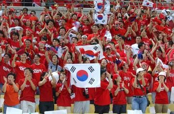 ２００２年W杯でトルコとの３位決定戦を応援する韓国サポーター