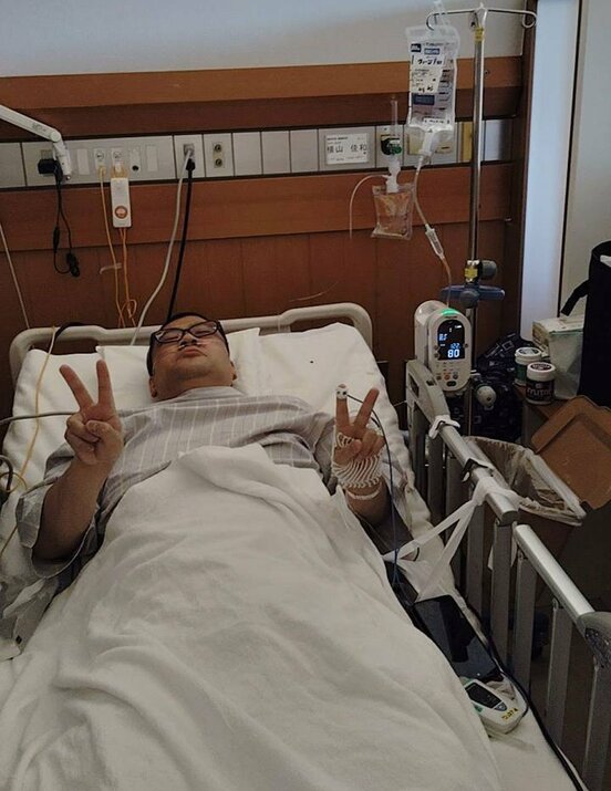 手術を終え難病を告白したゼロワンの横山佳和（提供写真）