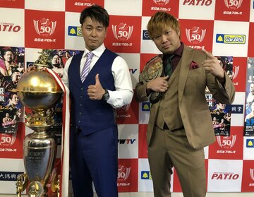  宮原（右）に揺さぶりをかけた青柳（東スポWeb）