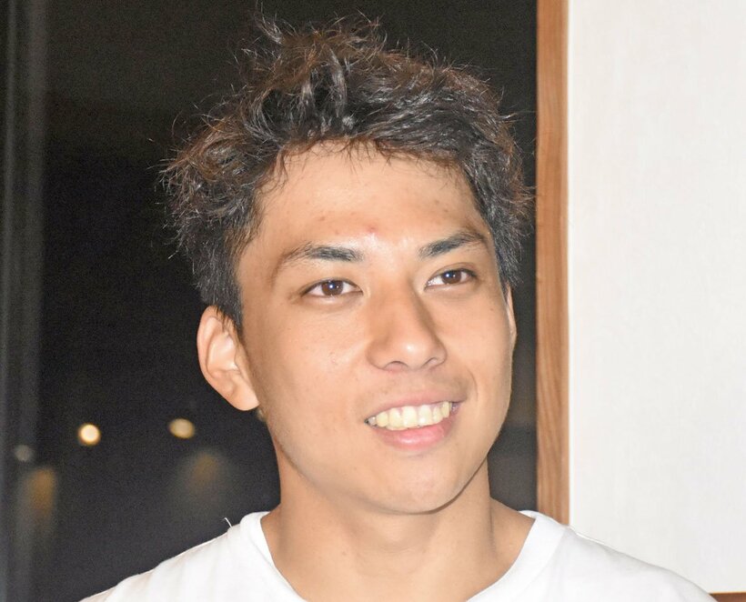 取材に答えた平野流佳
