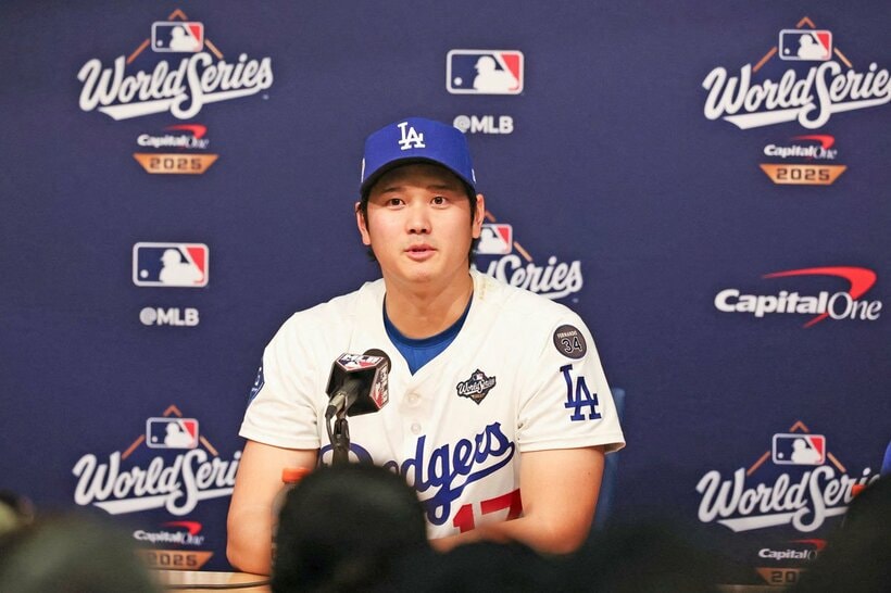 試合後に会見する大谷翔平（ロイター）