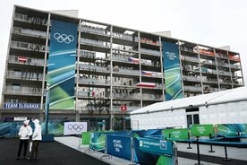選手村で何が…(ロイター)