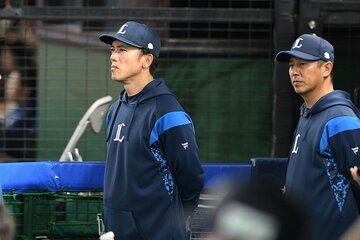 松井監督の表情も晴れない試合が続く