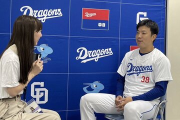 左から熊崎晴香、松葉貴大