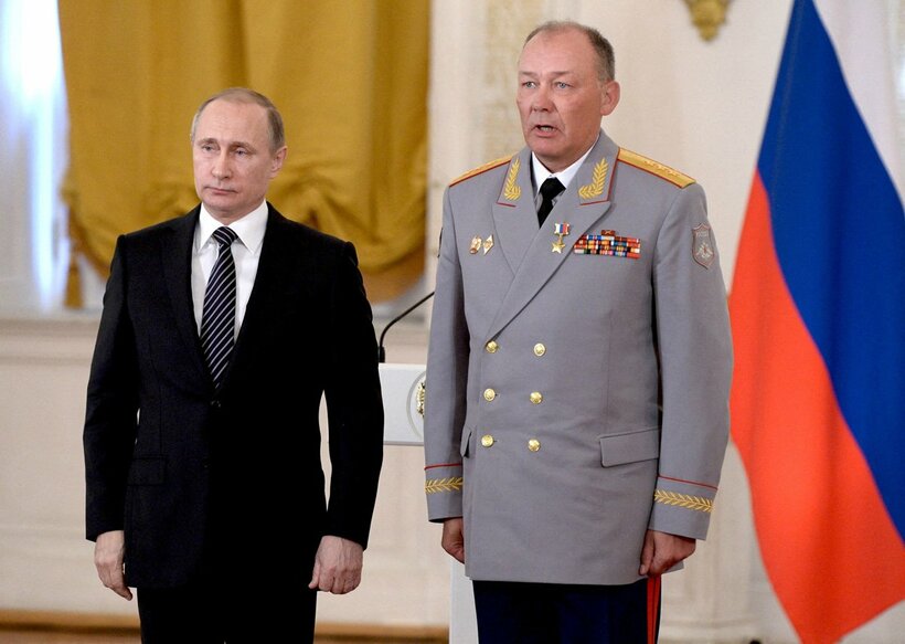  プーチン大統領（左）とドゥボルニコフ氏（ロイター）