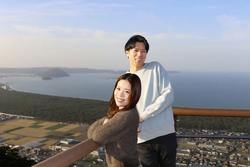 牧原真由さん（左）と渡辺裕介