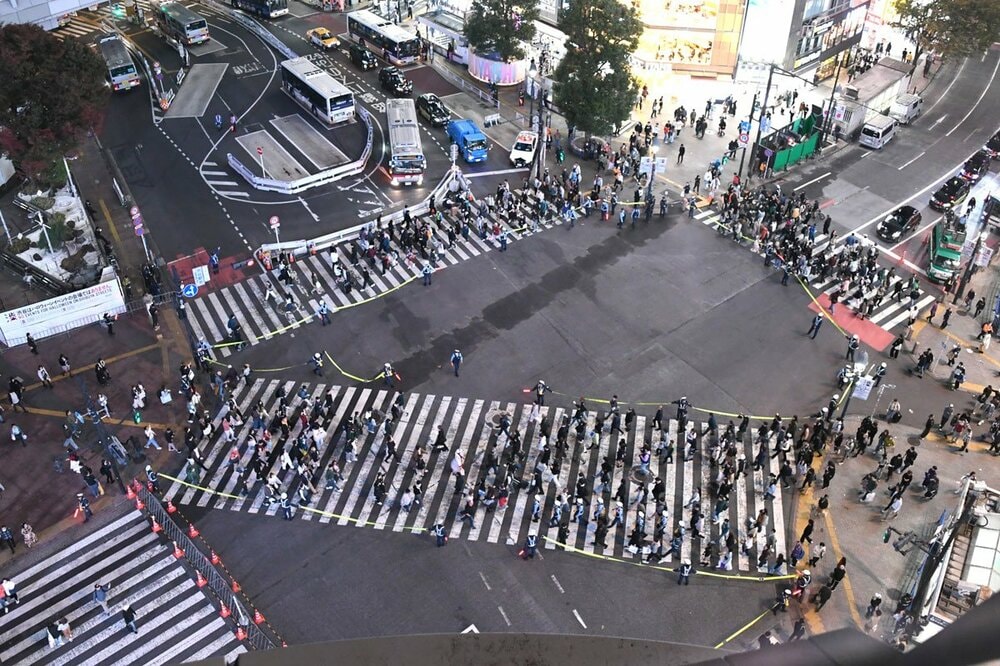 昨年より人出が減った渋谷のスクランブル交差点