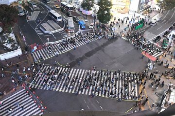 昨年より人出が減った渋谷のスクランブル交差点