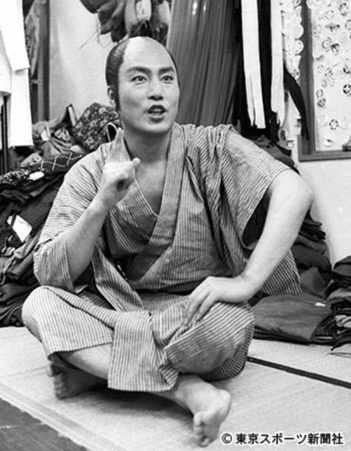 平 幹二 朗