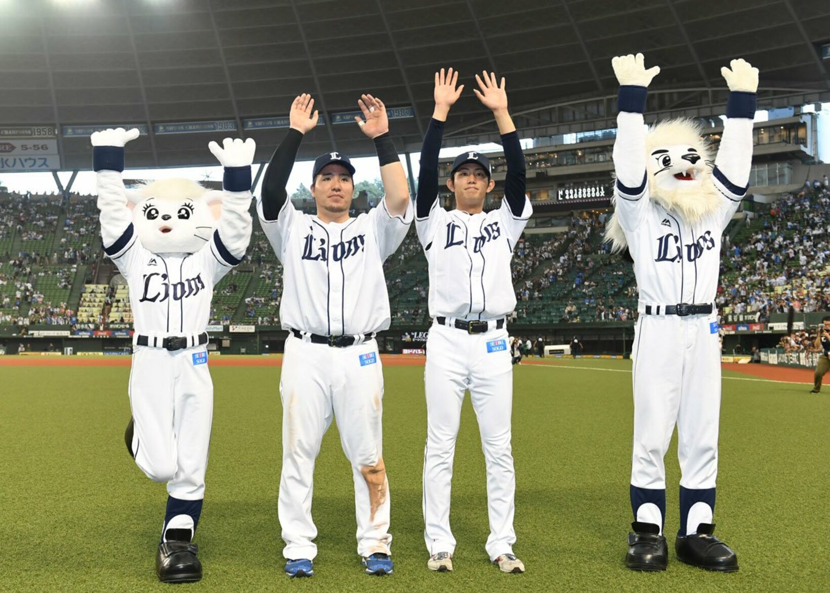 山川穂高（左）と今井達也
