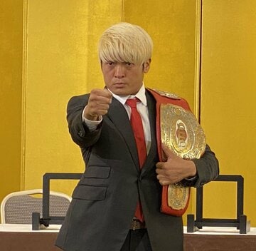  会見でもノーコメントを貫いた拳王（東スポWeb）