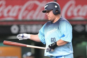 4番打者として先発出場した西武・中村剛