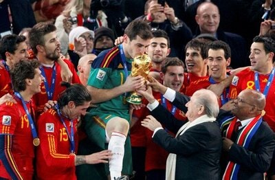 写真：元スペイン代表の〝レジェンドGK〟カシージャスが引退表明