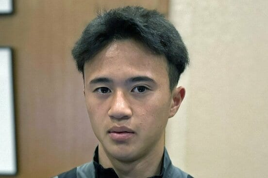高岡伶颯