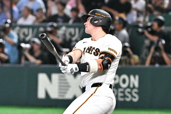 6回、今季阪神戦で9本目となるホームランを放った巨人・ダルベック