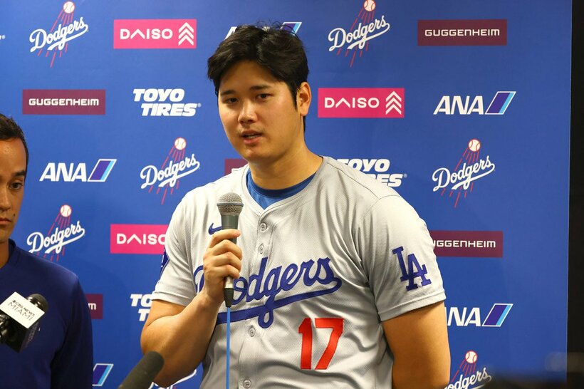 試合後に会見を開いた大谷翔平