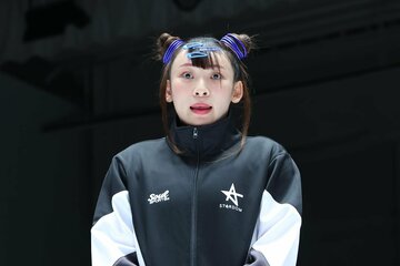 緊張した表情のフワちゃん