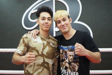 弟・宇佐美秀メイソン-(左)と兄・宇佐美正パトリック
