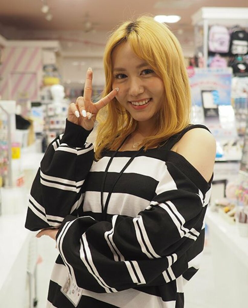  金髪ギャル役に挑戦した大場美奈（ジャパン・ミュージックエンターテインメント提供）